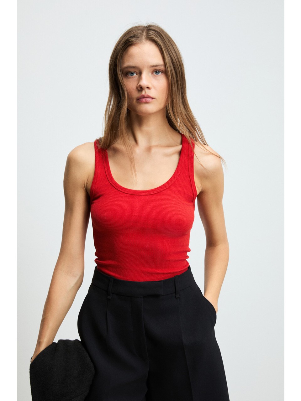 Lıllesol Kadın Fitilli Görünümlü Slim Fit Vücuda Oturan Havuz Yakalı Pamuklu Basic Kırmızı Atlet